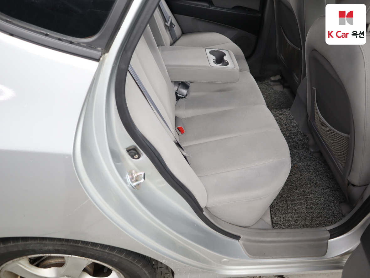Hyundai Elantra - 26