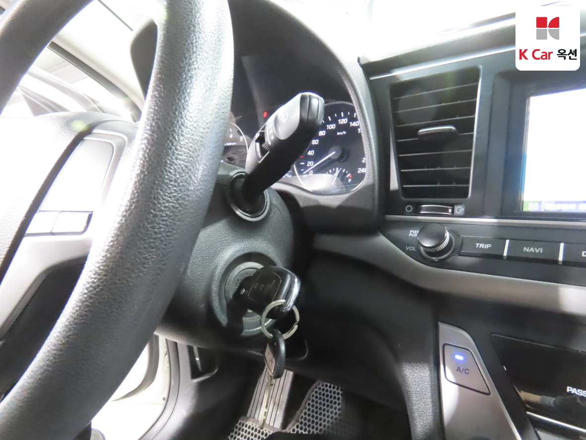 Hyundai Elantra - 11
