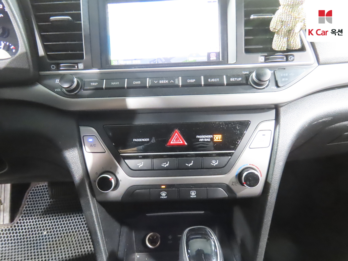 Hyundai Elantra - 15