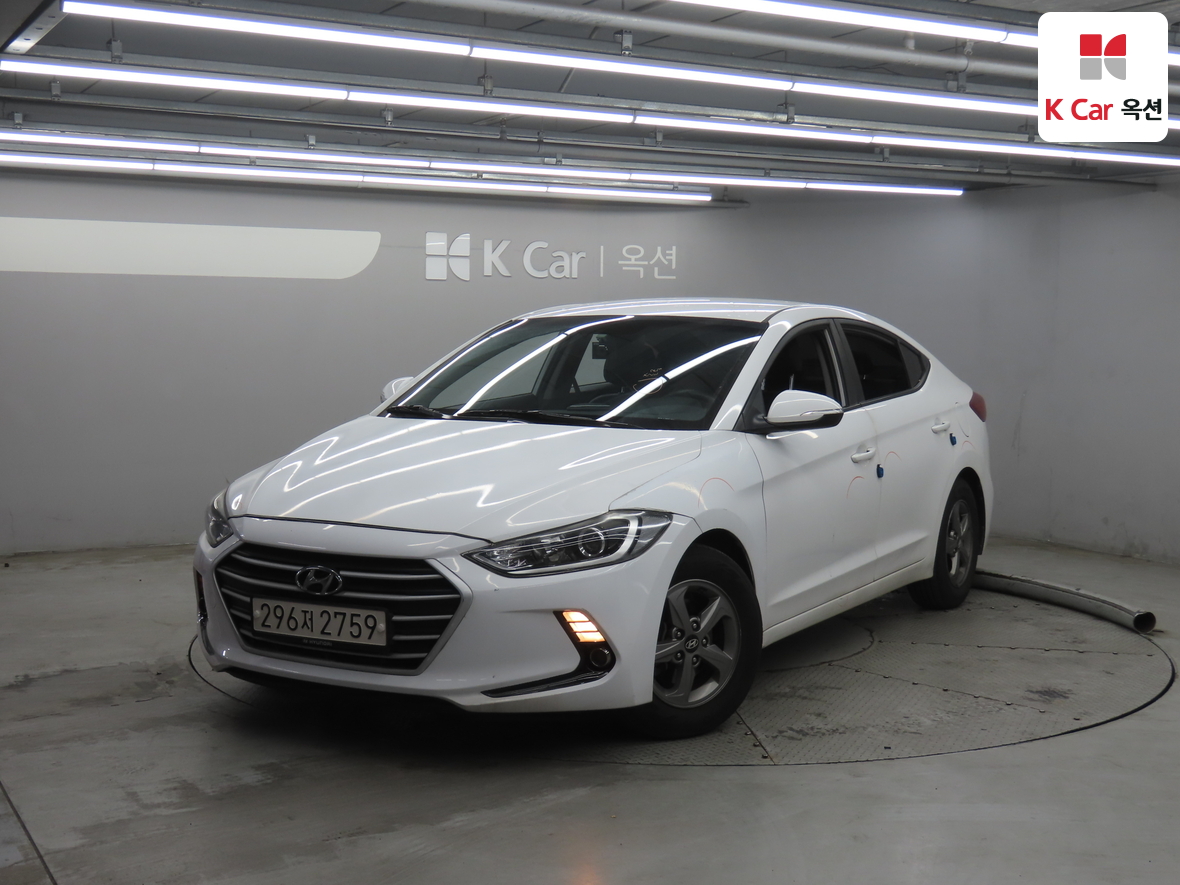 Hyundai Elantra - 1