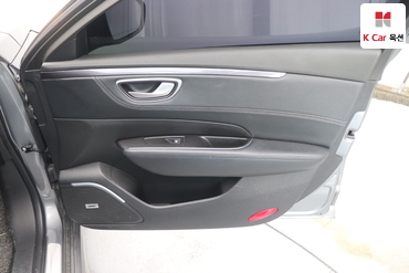 2016 - renault sm6