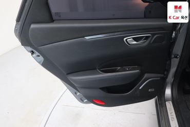 2016 - renault sm6