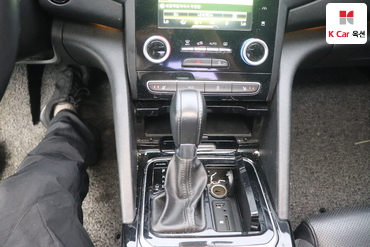 2016 - renault sm6