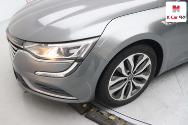 2016 - renault sm6