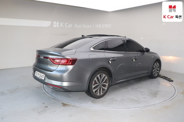 2016 - renault sm6