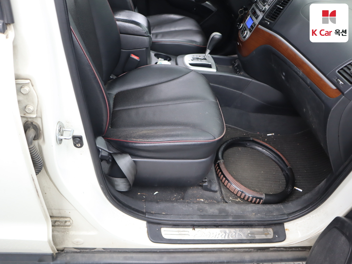 Hyundai SANTAFE - 30