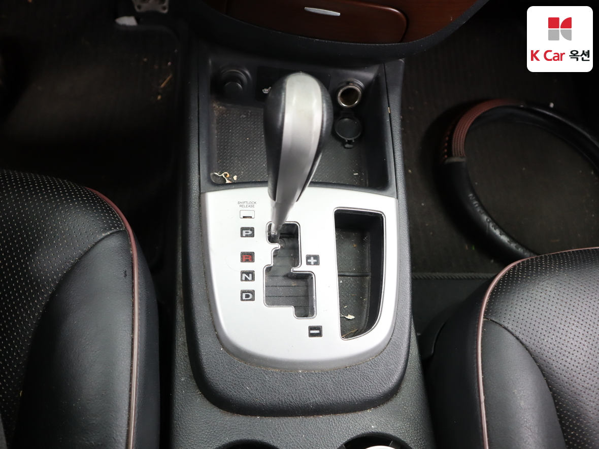 Hyundai SANTAFE - 16