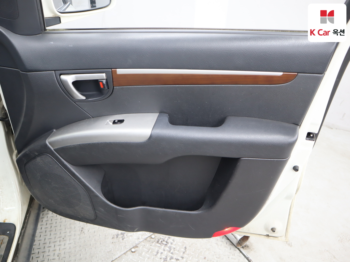 Hyundai SANTAFE - 29