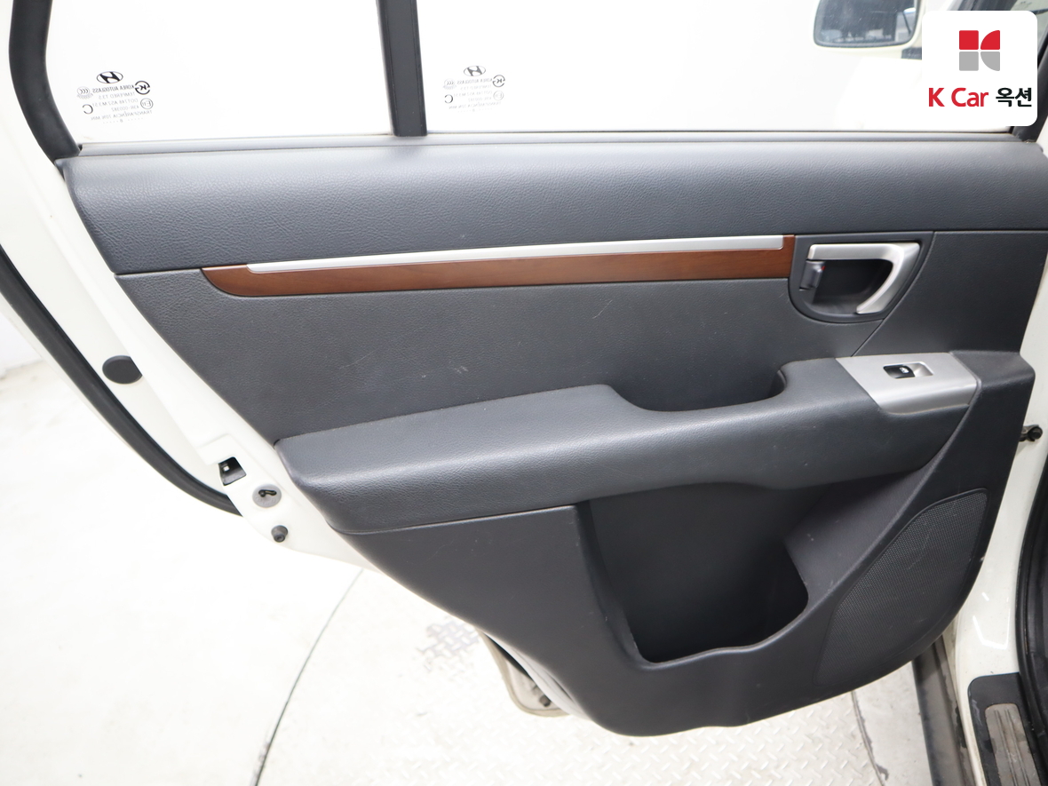 Hyundai SANTAFE - 22