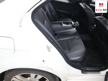 2011 - mercedes-benz c200