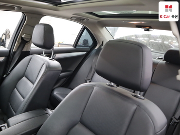 2011 - mercedes-benz c200