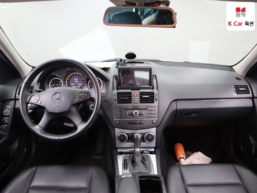 2011 - mercedes-benz c200