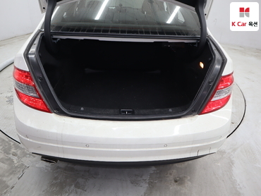 2011 - mercedes-benz c200