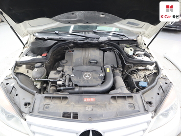 2011 - mercedes-benz c200
