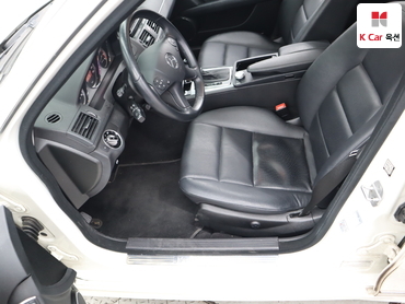 2011 - mercedes-benz c200