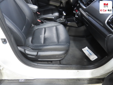 2018 - kia stonic