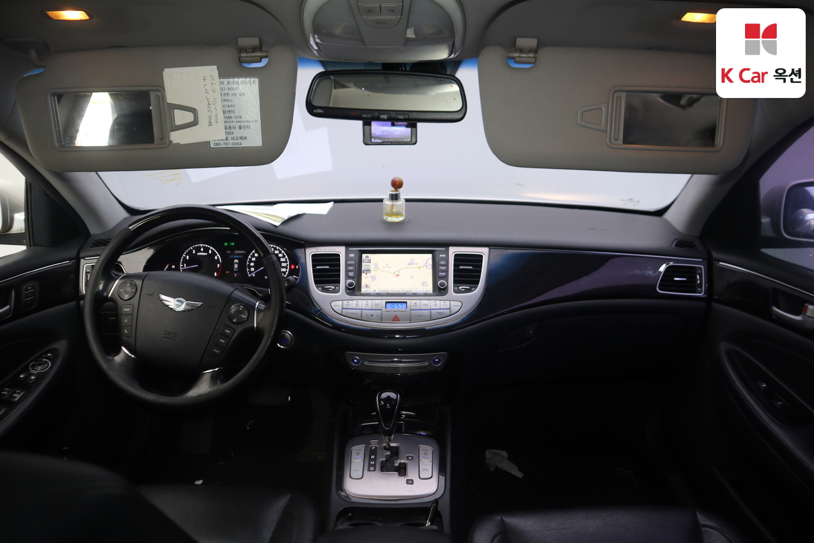 Hyundai Genesis - 3