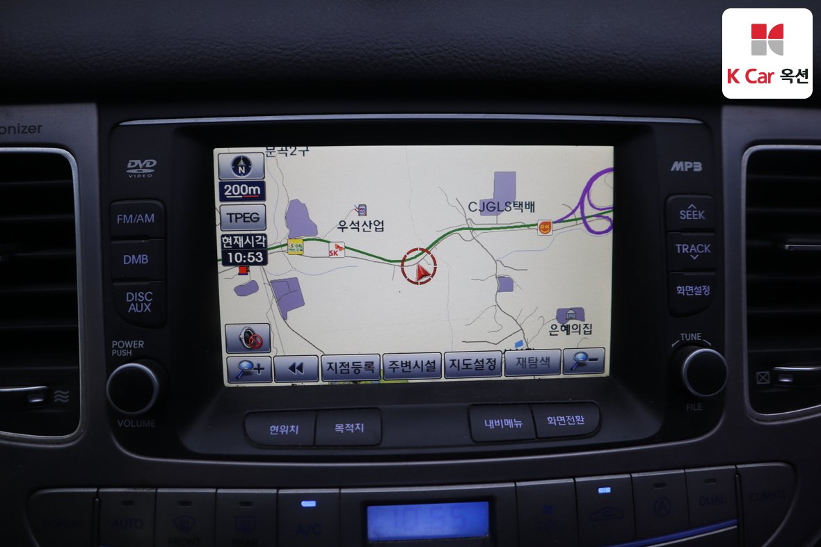 Hyundai Genesis - 13