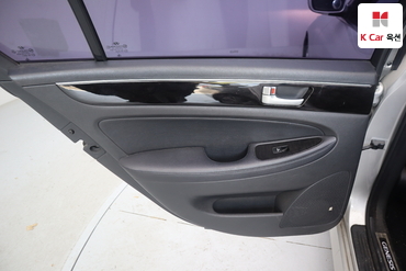 2012 - hyundai bh330