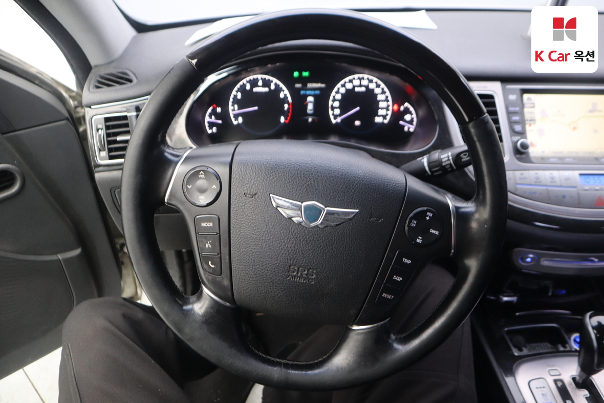 Hyundai Genesis - 10