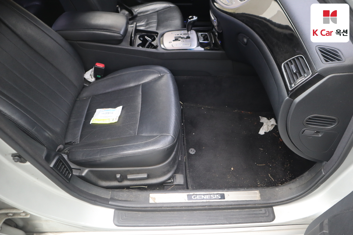 Hyundai Genesis - 29