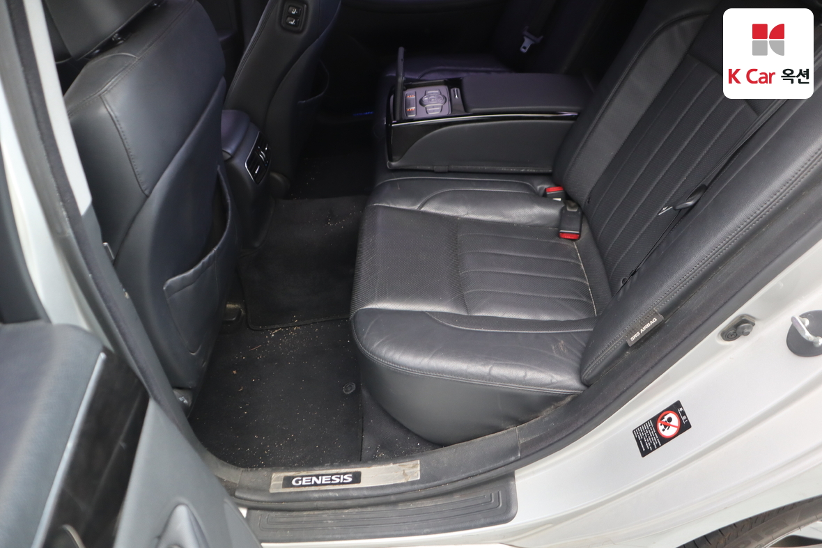 Hyundai Genesis - 22