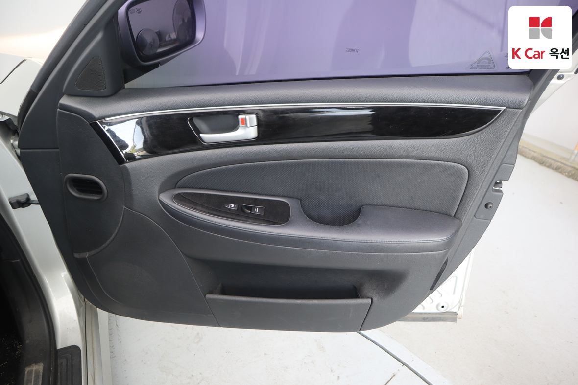 Hyundai Genesis - 28