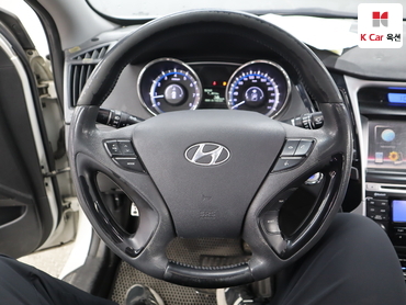 2011 - hyundai sonata