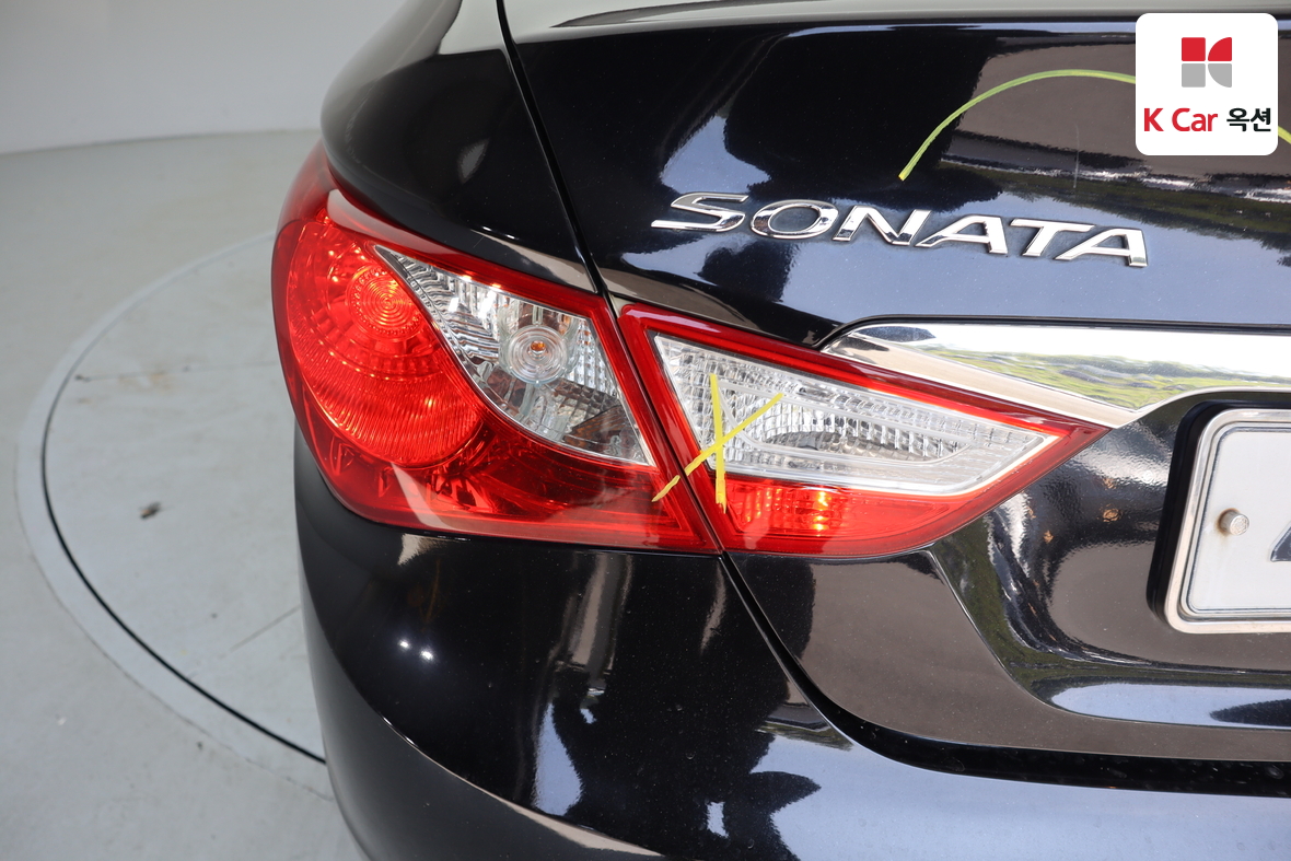 Hyundai Sonata - 38