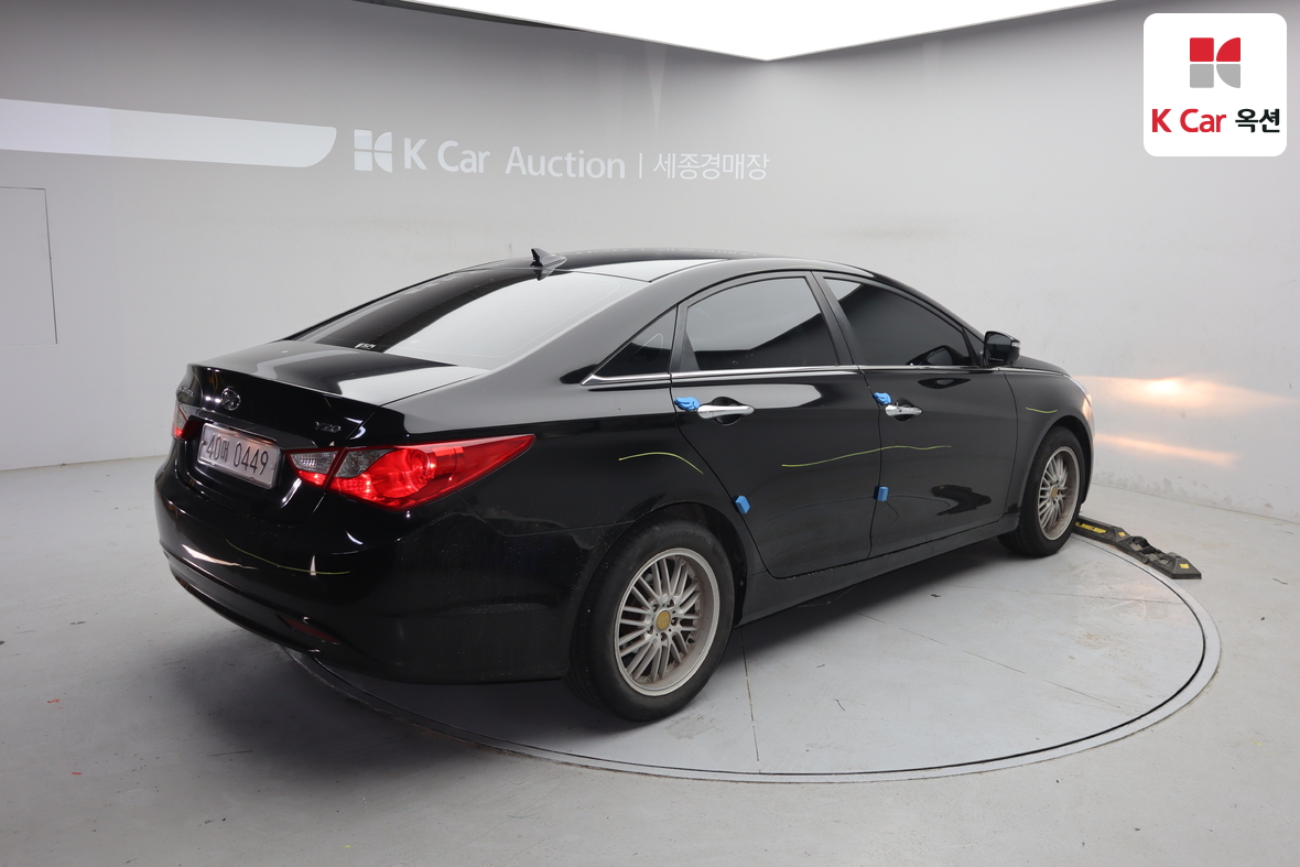 Hyundai Sonata - 2