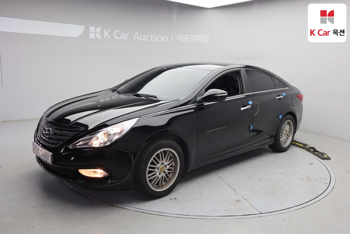 Hyundai Sonata - 1