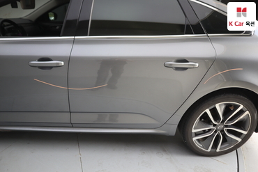 2016 - renault sm6