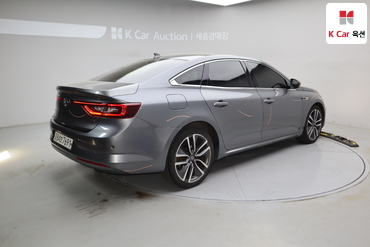 2016 - renault sm6
