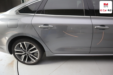 2016 - renault sm6
