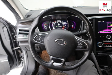 2016 - renault sm6