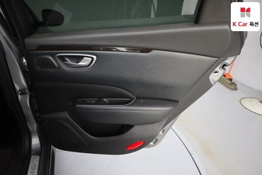 2016 - renault sm6
