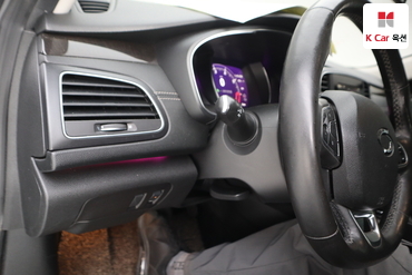 2016 - renault sm6