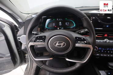 2025 - hyundai avante