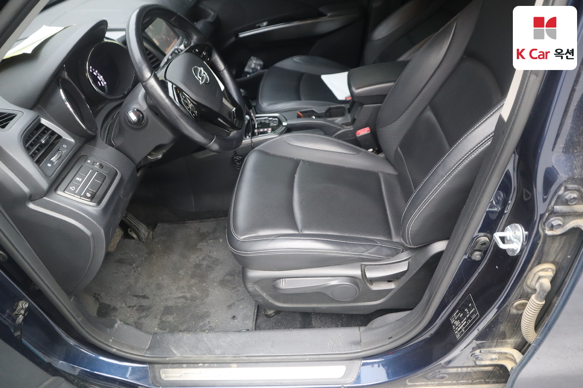 KG Mobility Tivoli - 19