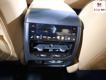 2023 - jeep grand cherokee