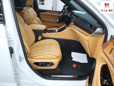 2023 - jeep grand cherokee