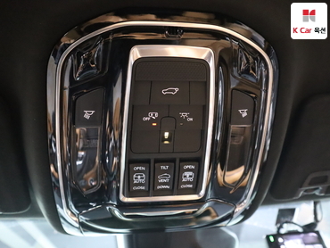 2023 - jeep grand cherokee