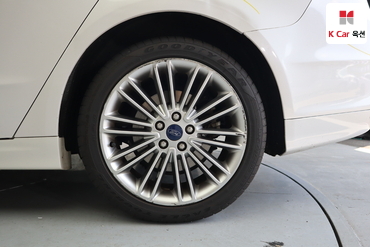 2014 - ford fusion