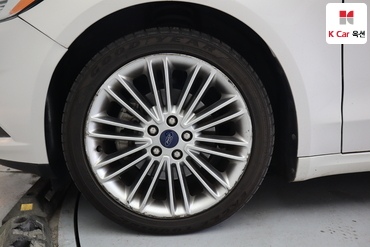 2014 - ford fusion
