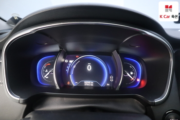 2016 - renault sm6