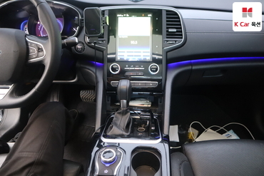 2016 - renault sm6