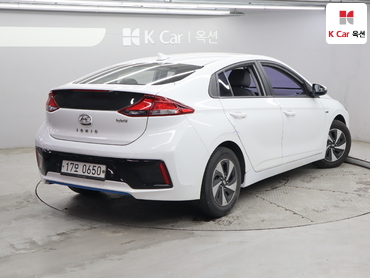 2016 - hyundai ioniq