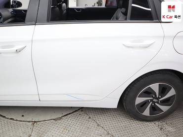 2016 - hyundai ioniq