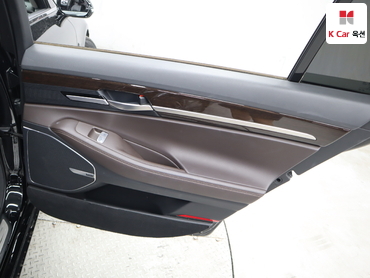 2017 - genesis eq900