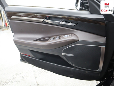 2017 - genesis eq900